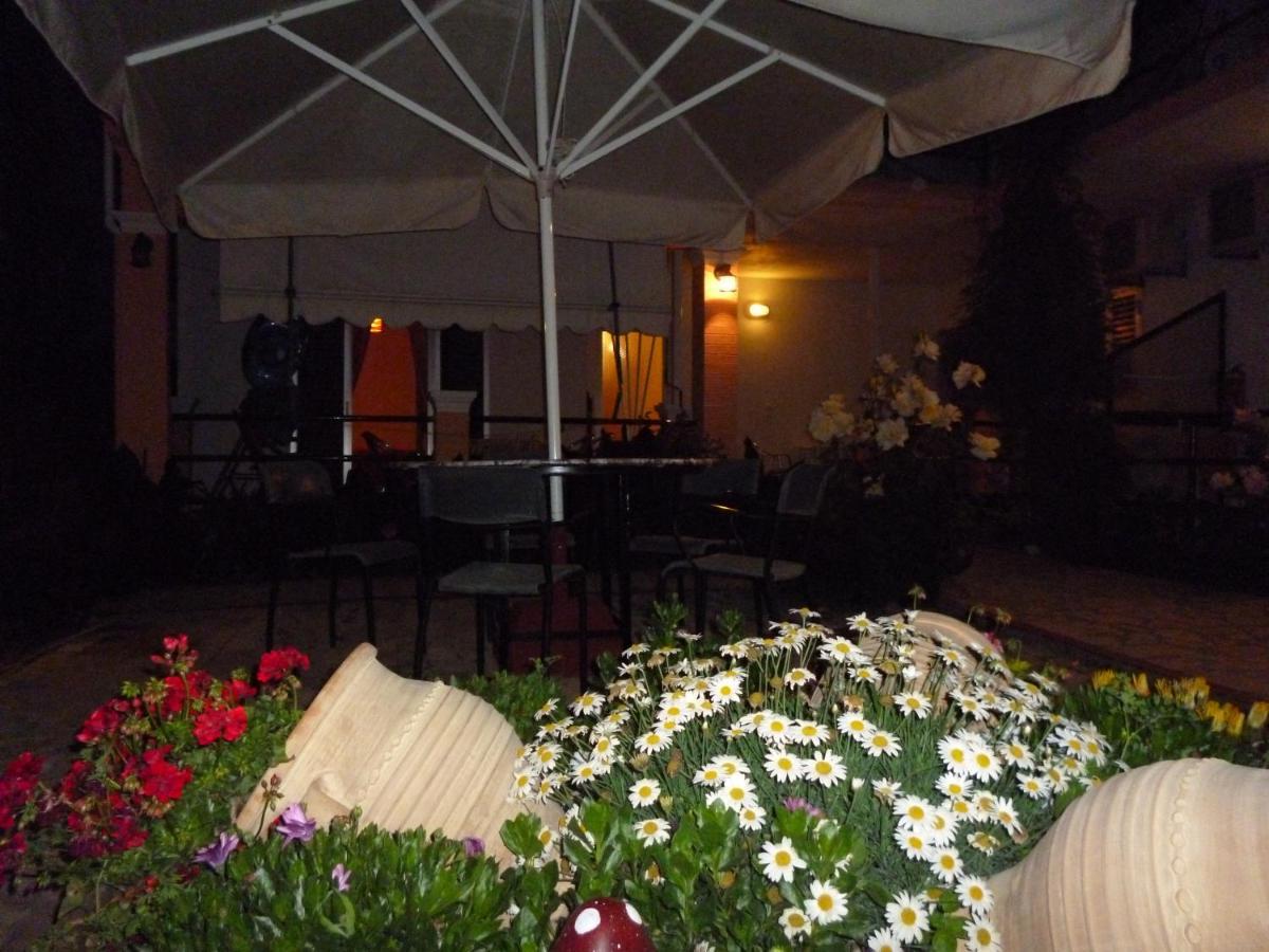 אגיוס גיורגיוס פגון Kostas Apartments & Studios מראה חיצוני תמונה