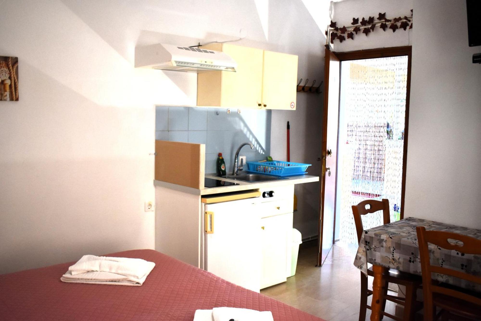 אגיוס גיורגיוס פגון Kostas Apartments & Studios מראה חיצוני תמונה
